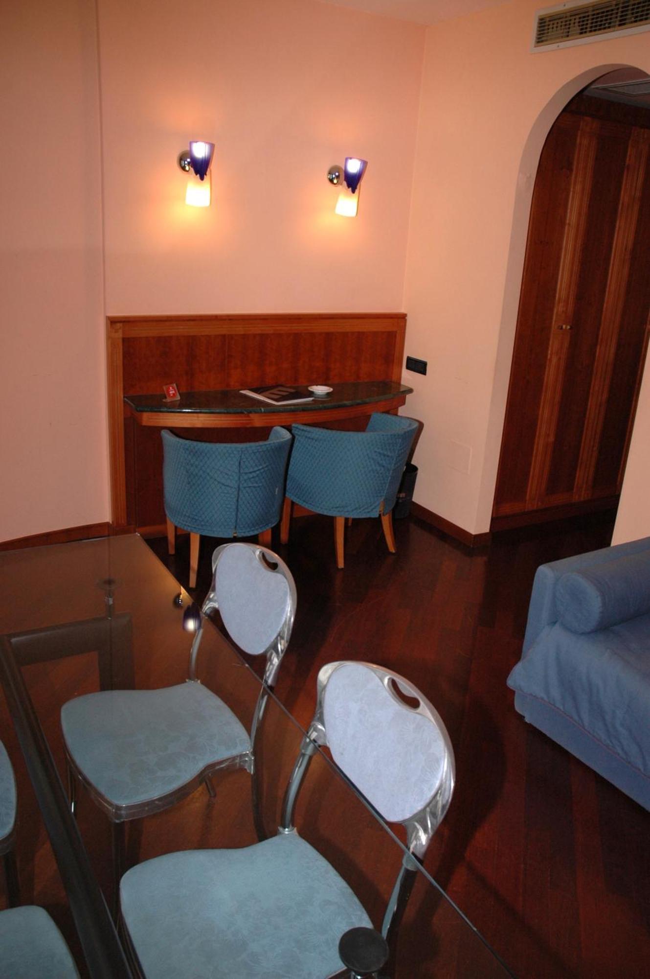 Hotel Michelangelo Palace & Spa テルニ 部屋 写真